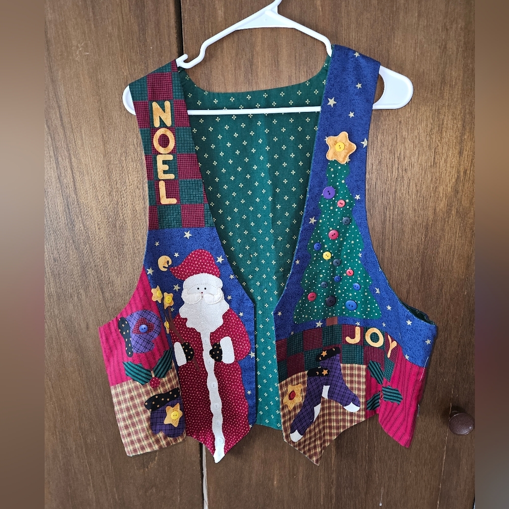 Vintage 90s Handmade Festive Christmas Vest with Santa and Tree Design | XL
